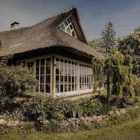 Hotel Muhu Tonise Talu à Liiva  Extérieur photo