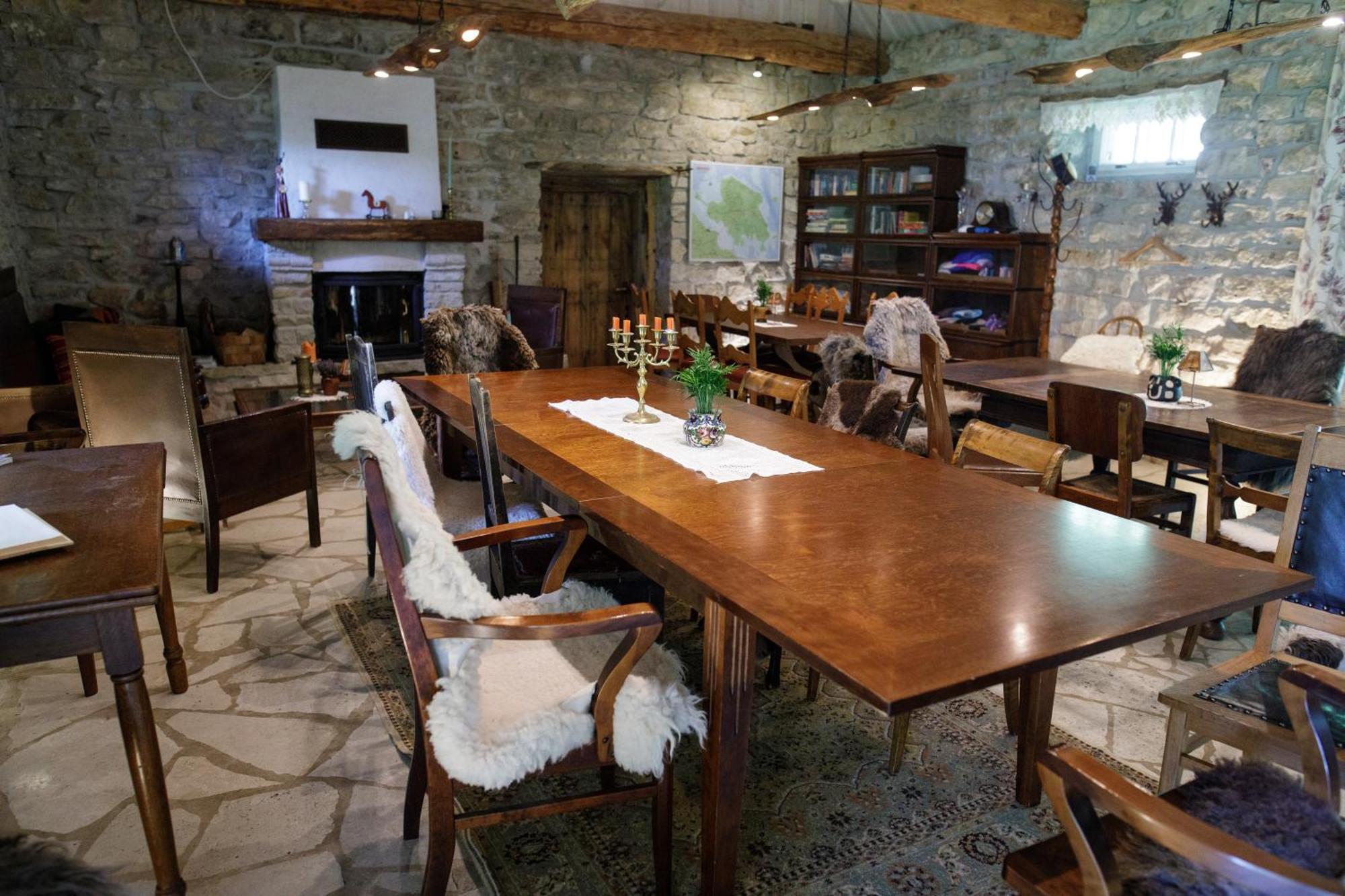 Hotel Muhu Tonise Talu à Liiva  Extérieur photo